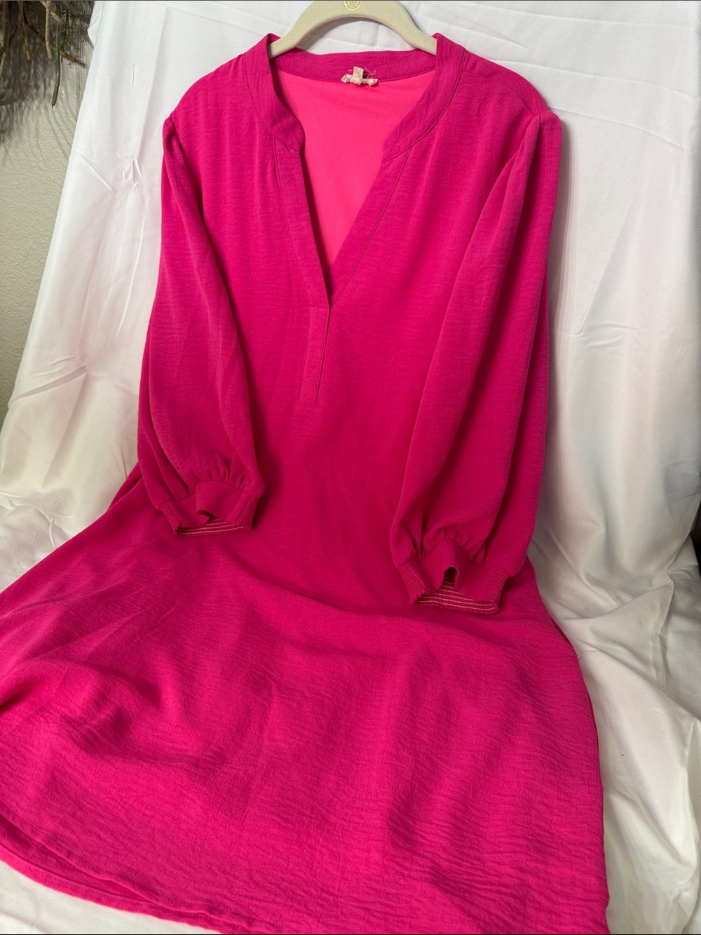 JODIFL Hot Pink Long Sleeve V-Neck Tunic Dress